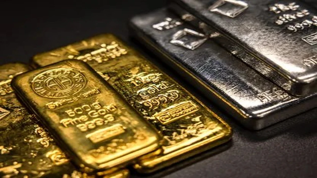 مستويات قياسية جديدة.. أسعار الذهب والفضة تقفز بفعل تهديدات الرسوم الجمركية الأمريكية